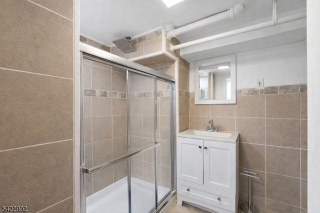 726 14Th Ave, Paterson City, NJ 07504