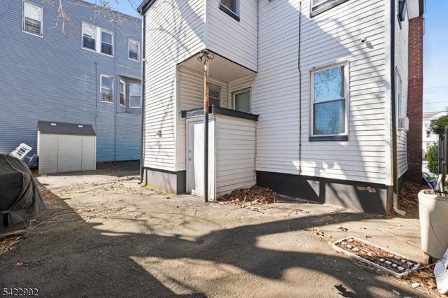 726 14Th Ave, Paterson City, NJ 07504