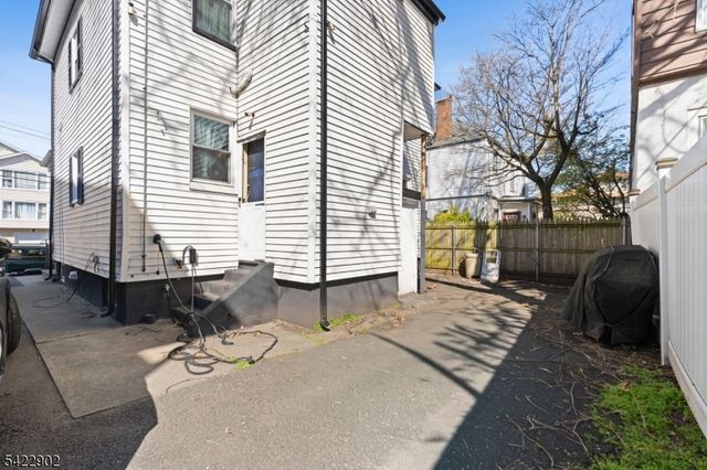 726 14Th Ave, Paterson City, NJ 07504