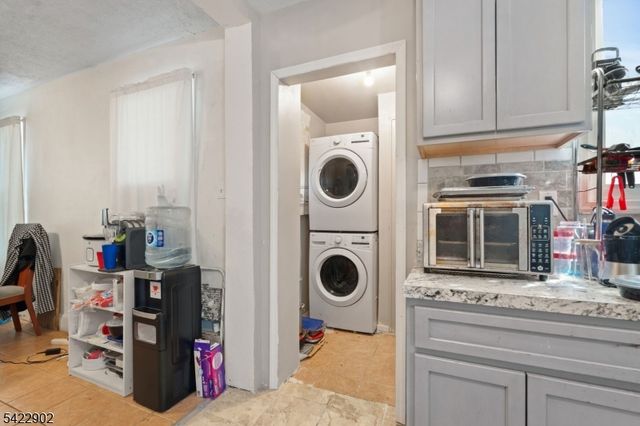 726 14Th Ave, Paterson City, NJ 07504