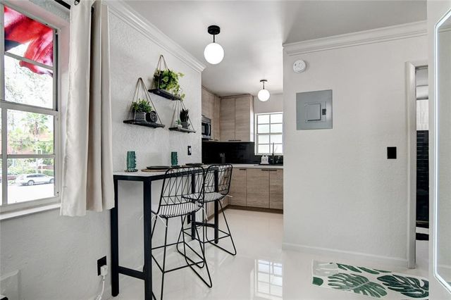 1007 SE 2nd Court, Fort Lauderdale, FL 33301