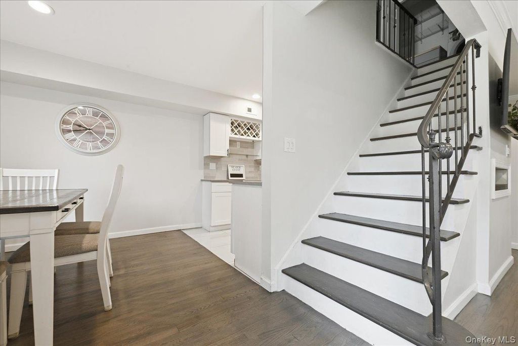 47 Alhambra Drive, Oceanside, NY 11572 — photo 2