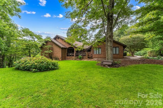 60 Monte Vista Drive, Waynesville, NC 28786