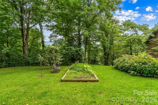 60 Monte Vista Drive, Waynesville, NC 28786