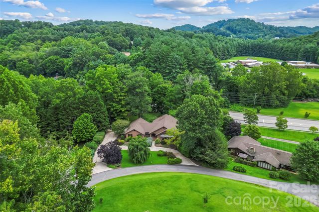 60 Monte Vista Drive, Waynesville, NC 28786