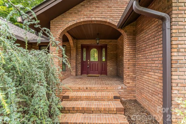 60 Monte Vista Drive, Waynesville, NC 28786