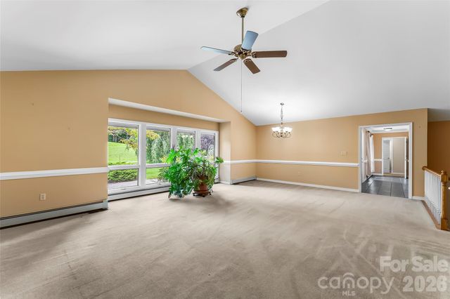 60 Monte Vista Drive, Waynesville, NC 28786