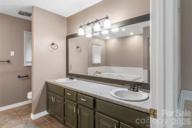 60 Monte Vista Drive, Waynesville, NC 28786