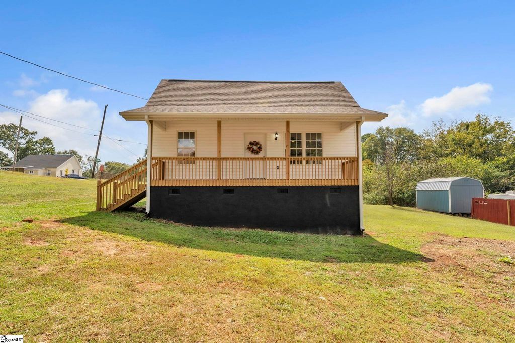 25 Green Street, Pelzer, SC 29669