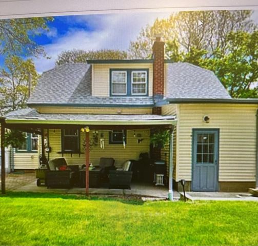 30 Bliss Street, Patchogue, NY 11772