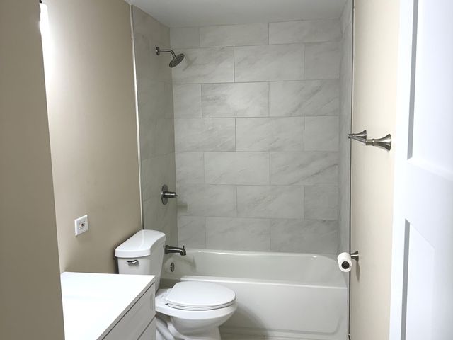 2402 E Sauk Trail, Sauk Village, IL 60411