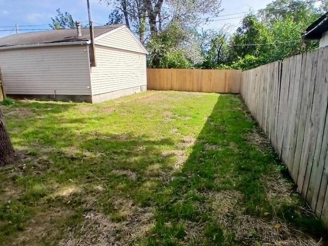 2402 E Sauk Trail, Sauk Village, IL 60411