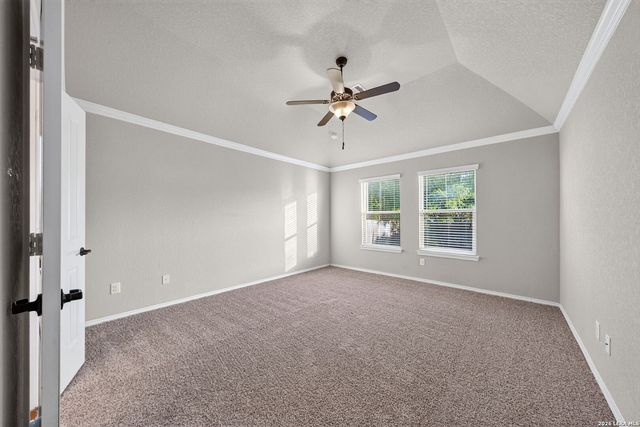 8519 FESS PARKER DR, San Antonio, TX 78254