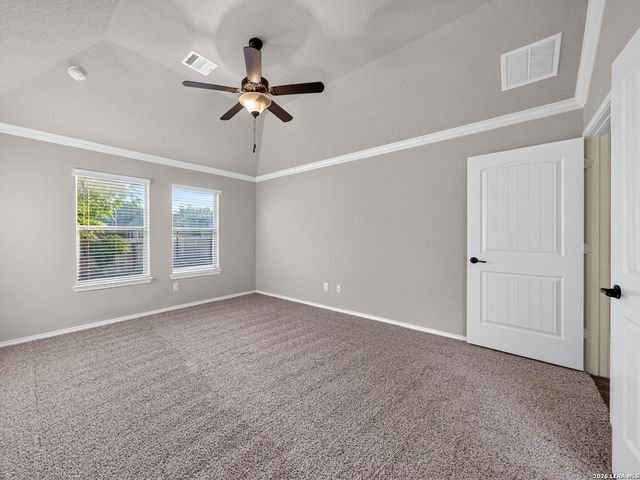 8519 FESS PARKER DR, San Antonio, TX 78254