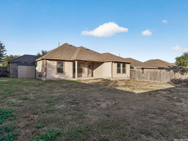 8519 FESS PARKER DR, San Antonio, TX 78254