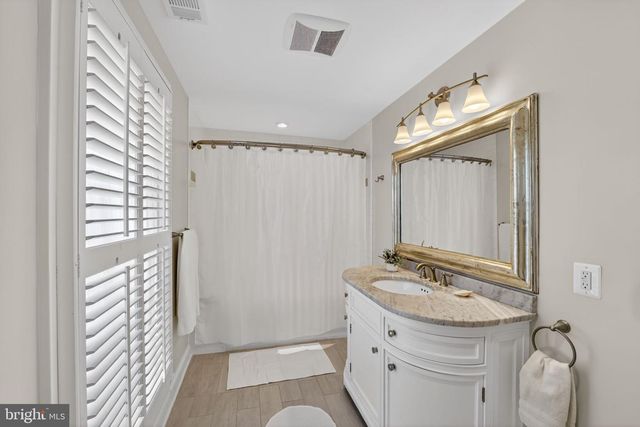 5115 CAPE COD CT, Bethesda, MD 20816