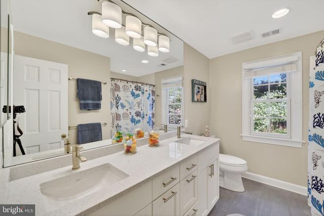 5115 CAPE COD CT, Bethesda, MD 20816
