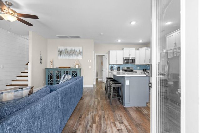 6001 - 1109 S Kings Hwy., Myrtle Beach, SC 29575