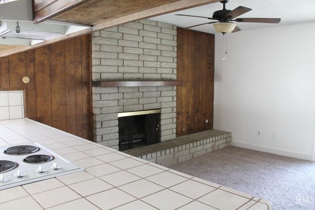 2021 Carlton, Bakersfield, CA 93309