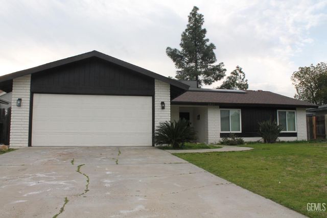 2021 Carlton, Bakersfield, CA 93309