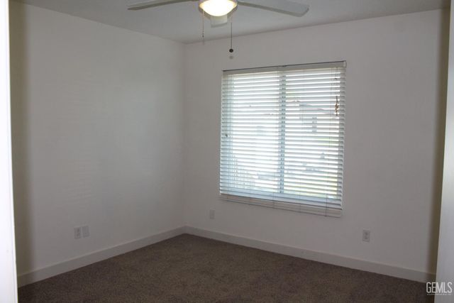 2021 Carlton, Bakersfield, CA 93309