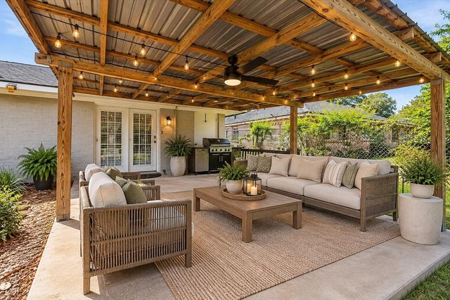 2703 Newman, Liberty, TX 77575