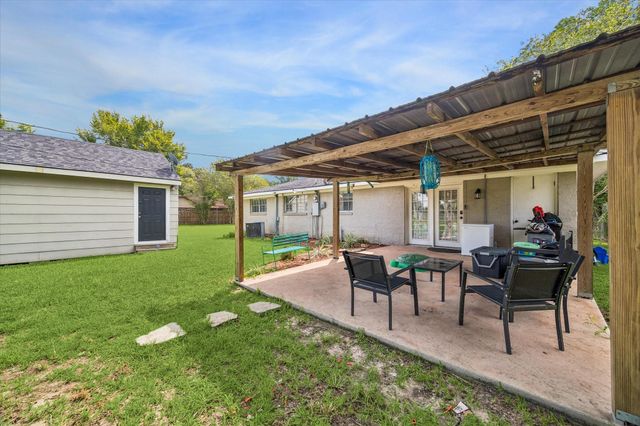 2703 Newman, Liberty, TX 77575