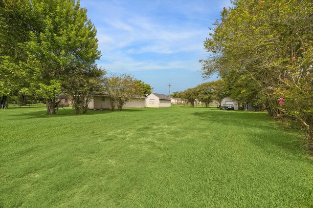 2703 Newman, Liberty, TX 77575