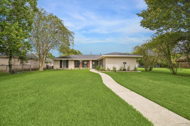 2703 Newman, Liberty, TX 77575