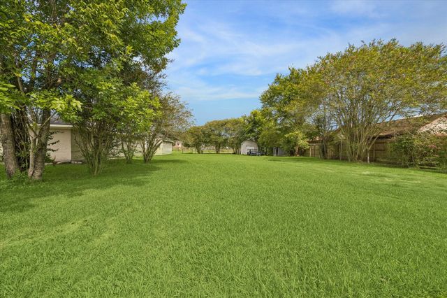2703 Newman, Liberty, TX 77575