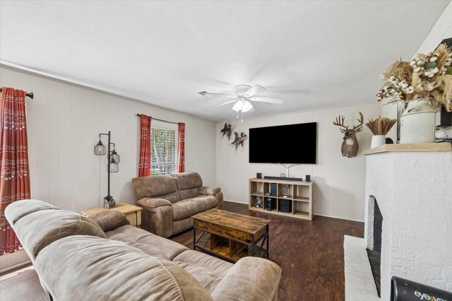 2703 Newman, Liberty, TX 77575