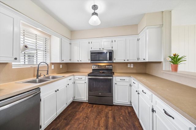 2703 Newman, Liberty, TX 77575