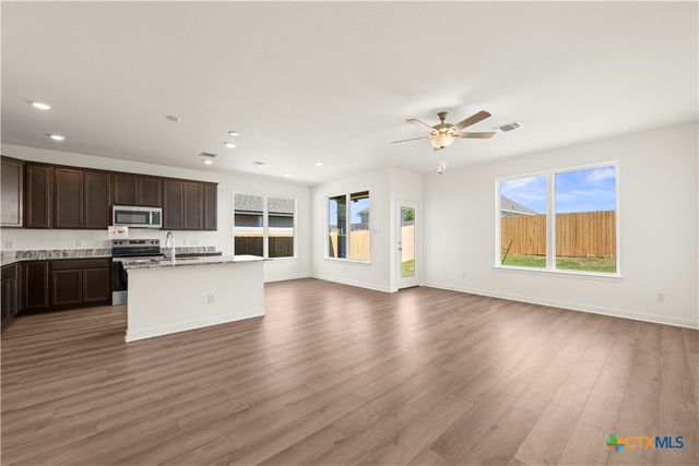 711 James Parker Circle, Killeen, TX 76542