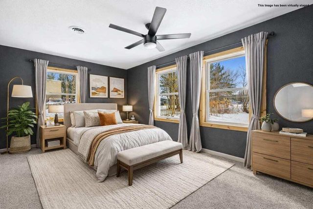 W377S3554 Lake DRIVE, Dousman, WI 53118