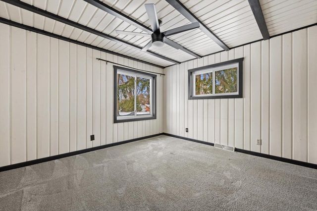 W377S3554 Lake DRIVE, Dousman, WI 53118