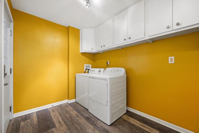 W377S3554 Lake DRIVE, Dousman, WI 53118