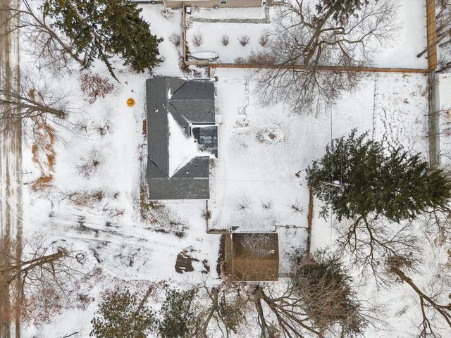 W377S3554 Lake DRIVE, Dousman, WI 53118