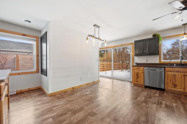 W377S3554 Lake DRIVE, Dousman, WI 53118