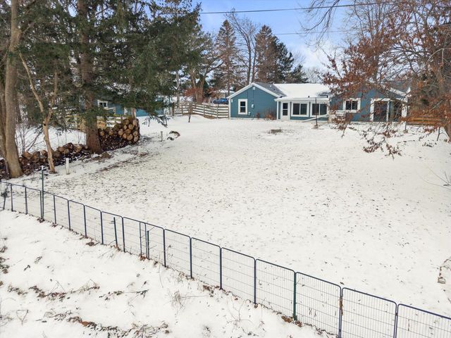 W377S3554 Lake DRIVE, Dousman, WI 53118