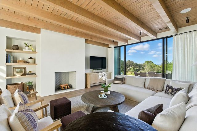 151 Creek Hollow WAY, Spicewood, TX 78669