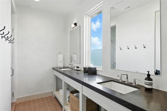 151 Creek Hollow WAY, Spicewood, TX 78669