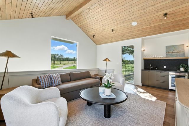 151 Creek Hollow WAY, Spicewood, TX 78669