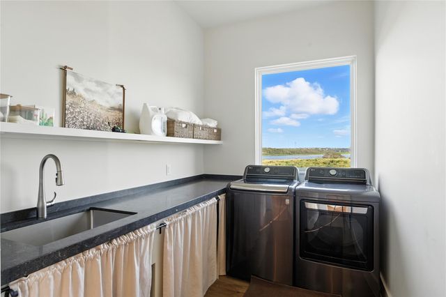 151 Creek Hollow WAY, Spicewood, TX 78669