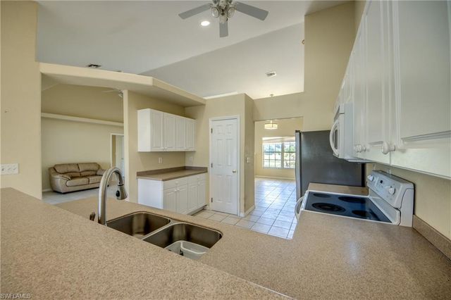 1821 SW 41st ST, Cape Coral, FL 33914