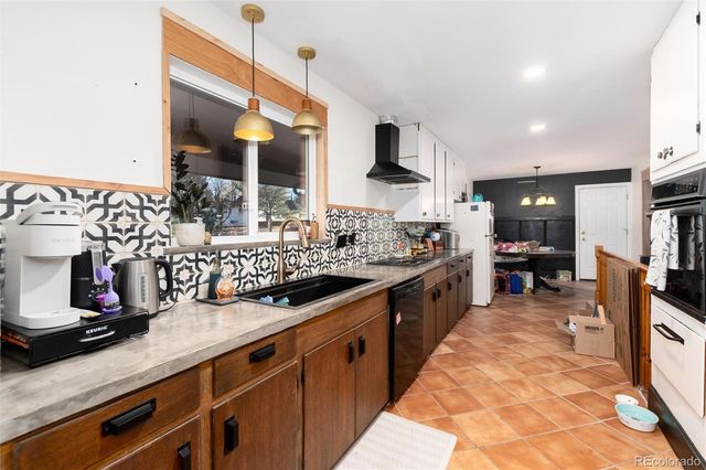 7125 S Depew Street, Littleton, CO 80128