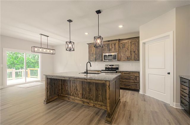 1304 Holland Court, Independence, MO 64056