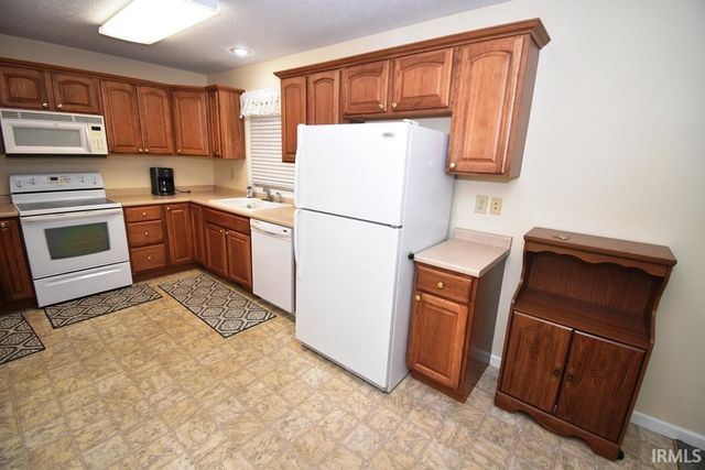 848 Makenna Circle, Frankfort, IN 46041