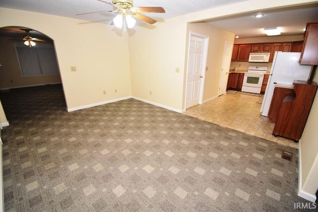 848 Makenna Circle, Frankfort, IN 46041