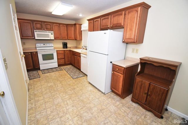 848 Makenna Circle, Frankfort, IN 46041