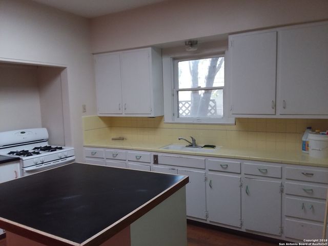 214 Ira, San Antonio, TX 78209